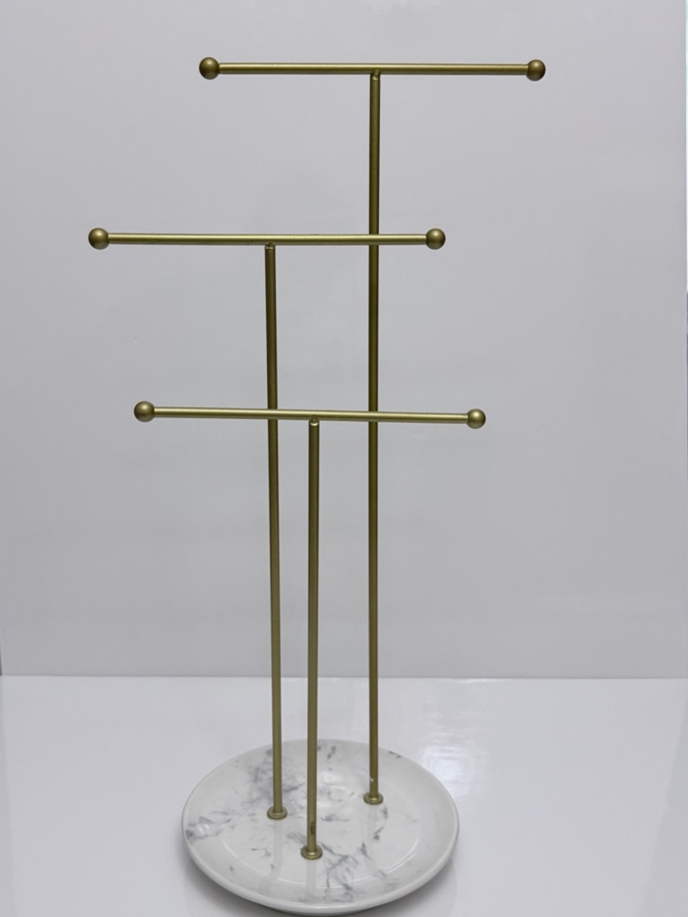 Umbra White Round Base Jewelry Organizer